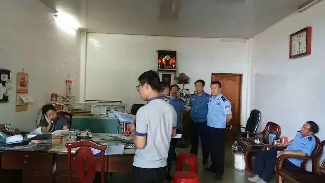 民警抓捕盜車團(tuán)伙時(shí)反被噴催淚劑