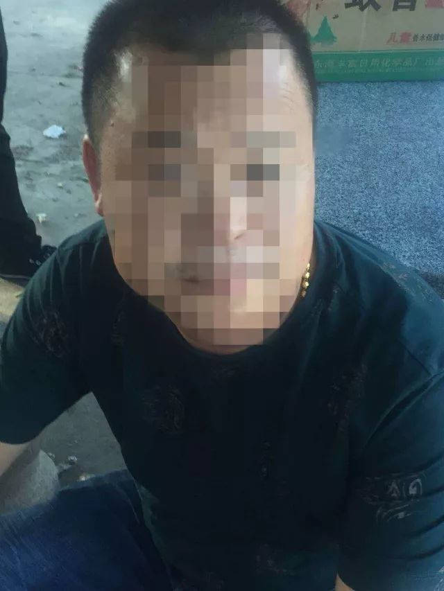 民警抓捕盜車團(tuán)伙時(shí)反被噴催淚劑